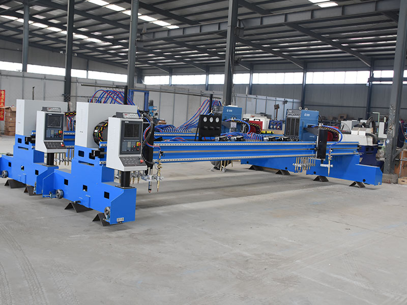 龍門式數(shù)控切割機(jī) 龍門式數(shù)控切割機(jī)